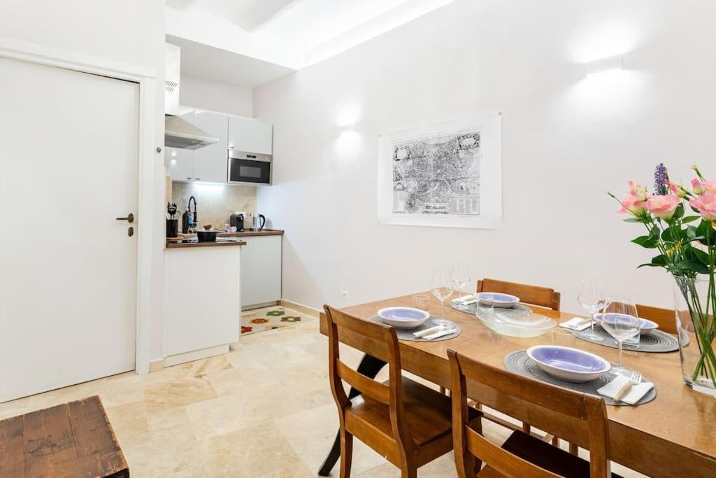 Bottega Augustea Duplex Apartment In Monti Rome Luaran gambar