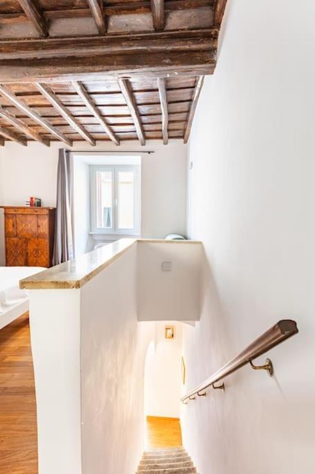 Bottega Augustea Duplex Apartment In Monti Rome Luaran gambar