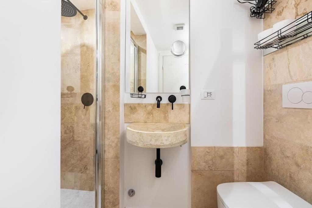 Bottega Augustea Duplex Apartment In Monti Rome Luaran gambar